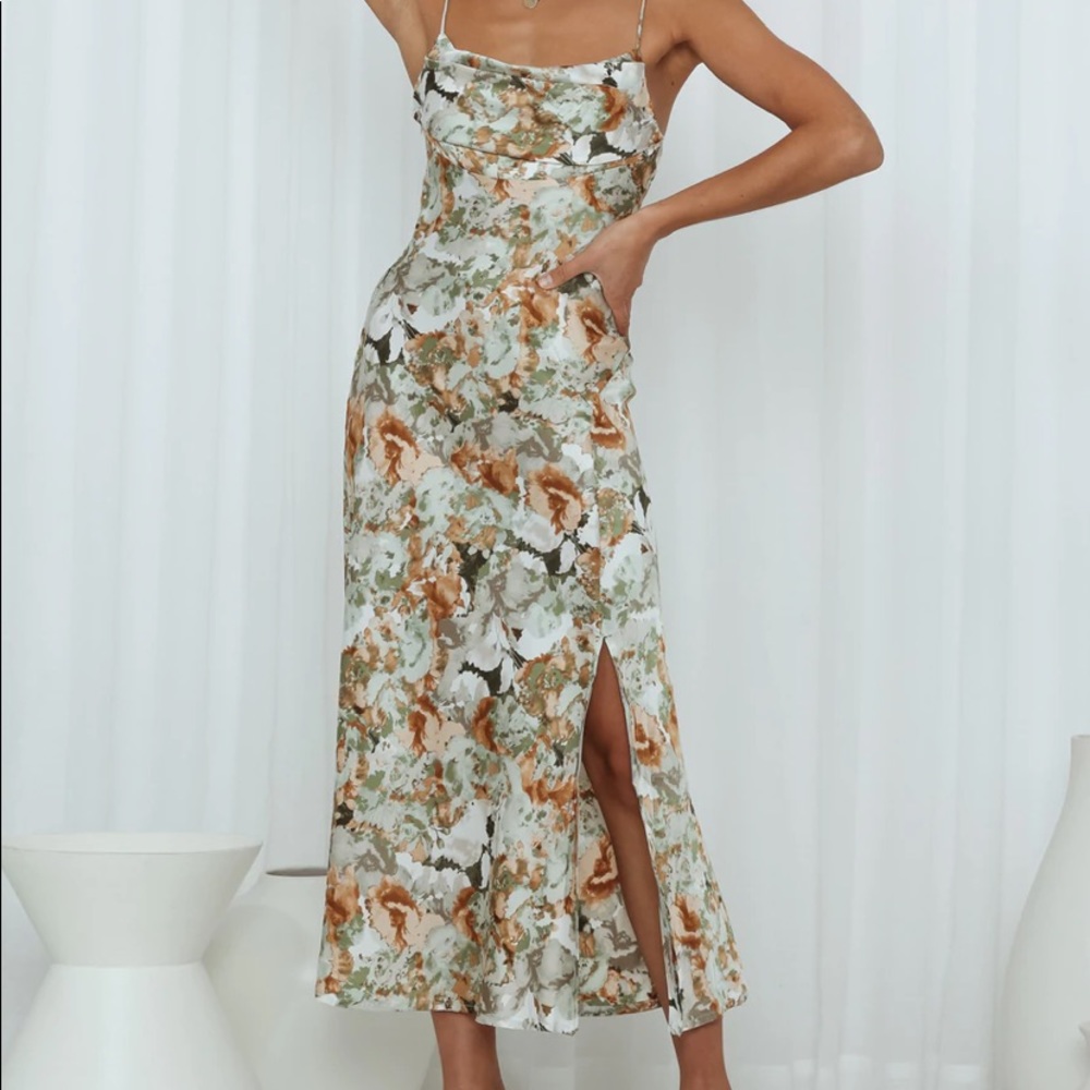 NWT - DAWN TALKS MIDI DRESS SAGE HELLO MOLLY